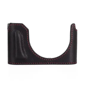 Arte di Mano Leica Q3 Half Case (Type 1-SD, Screw Secured) - Rally Black with Red Stitching