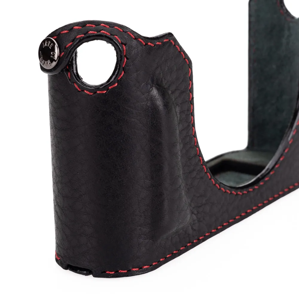 Arte di Mano Leica Q3 Half Case (Type 2-TR, Snap Secured, Tripod Mount) - Rally Black with Red Stitching