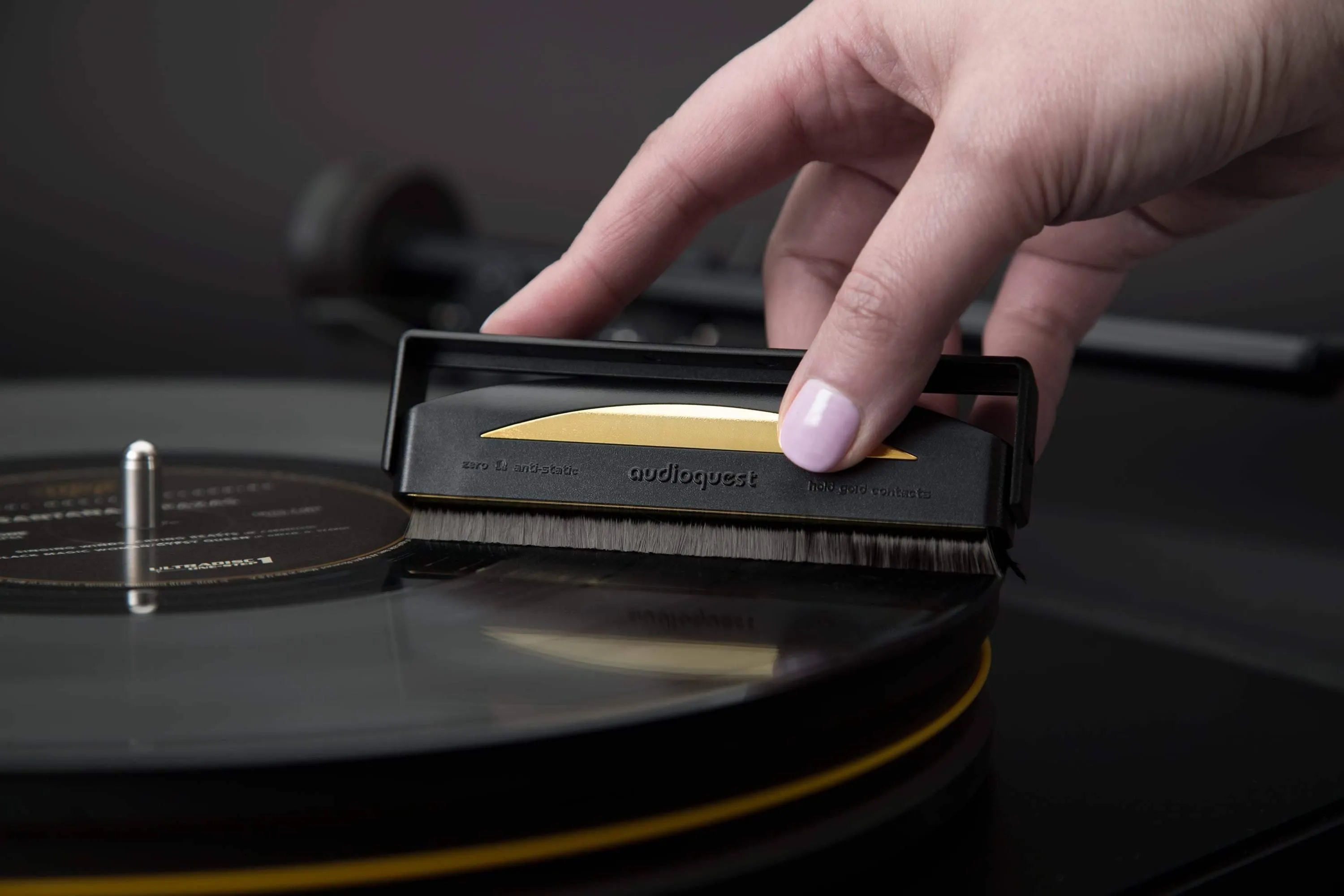 AudioQuest Gold Anti-Static Record Brush