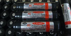 AW R18650 2200mah Battery