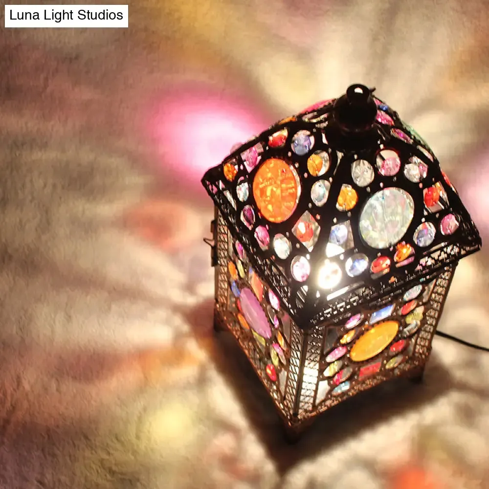 Black Metal Lantern Nightstand Light for Cozy Living Room Ambience