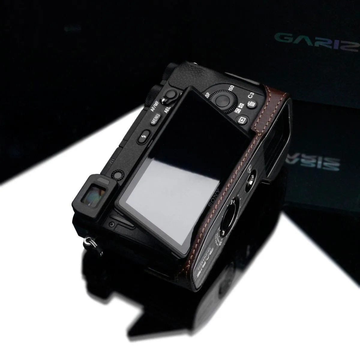 Gariz XS-CHA6500BR Genuine Leather Camera Half Case Brown for Sony A6500
