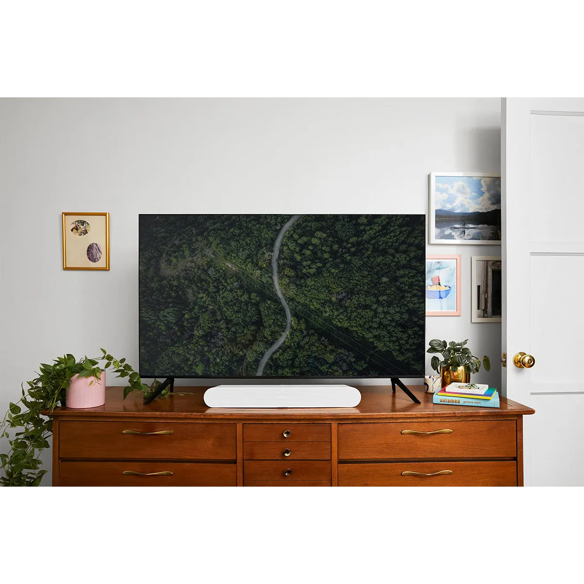 Sonos Ray Compact Sound Bar for TV, Gaming, and Music (White)