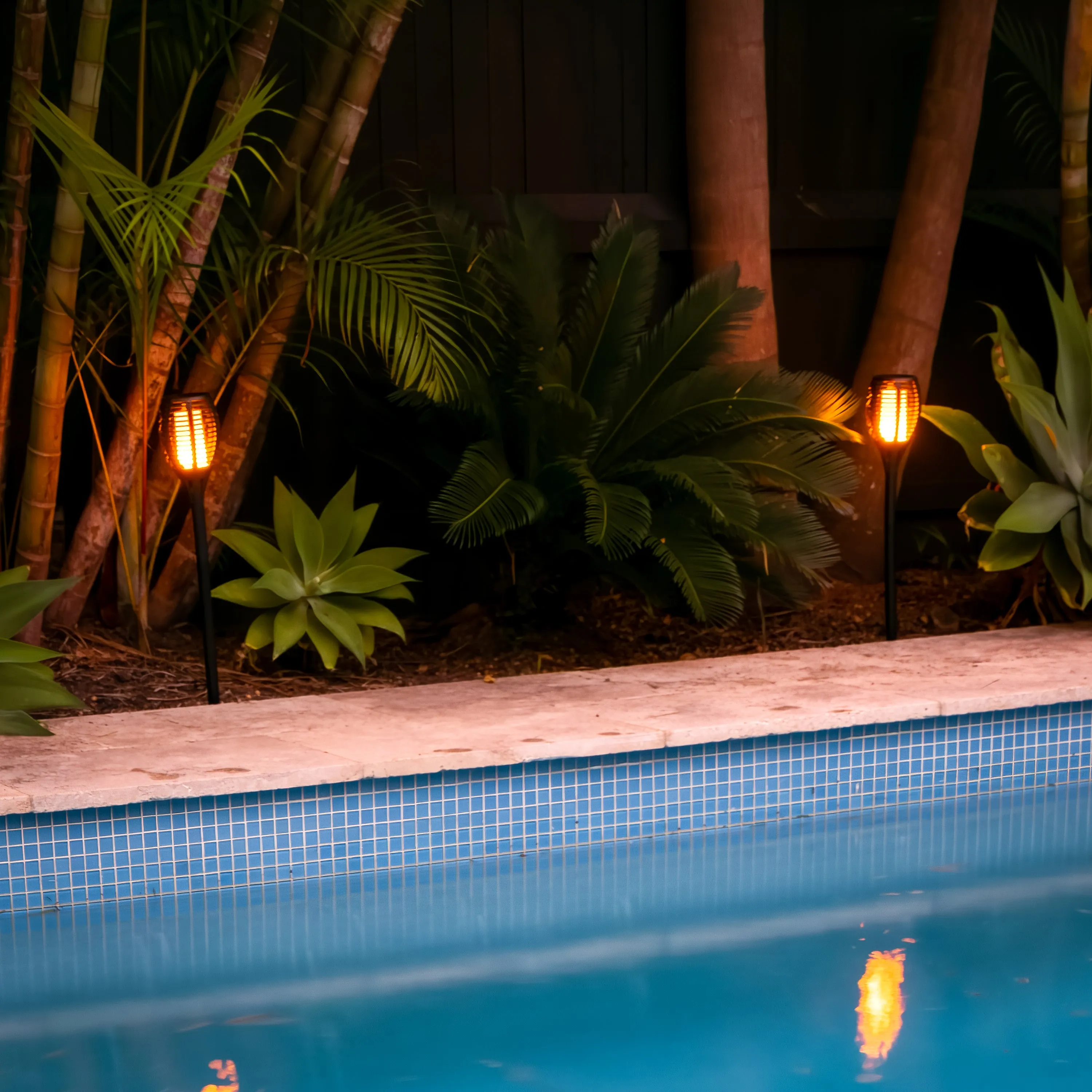 Tiki Solar Light | 2 Pack | FLAME