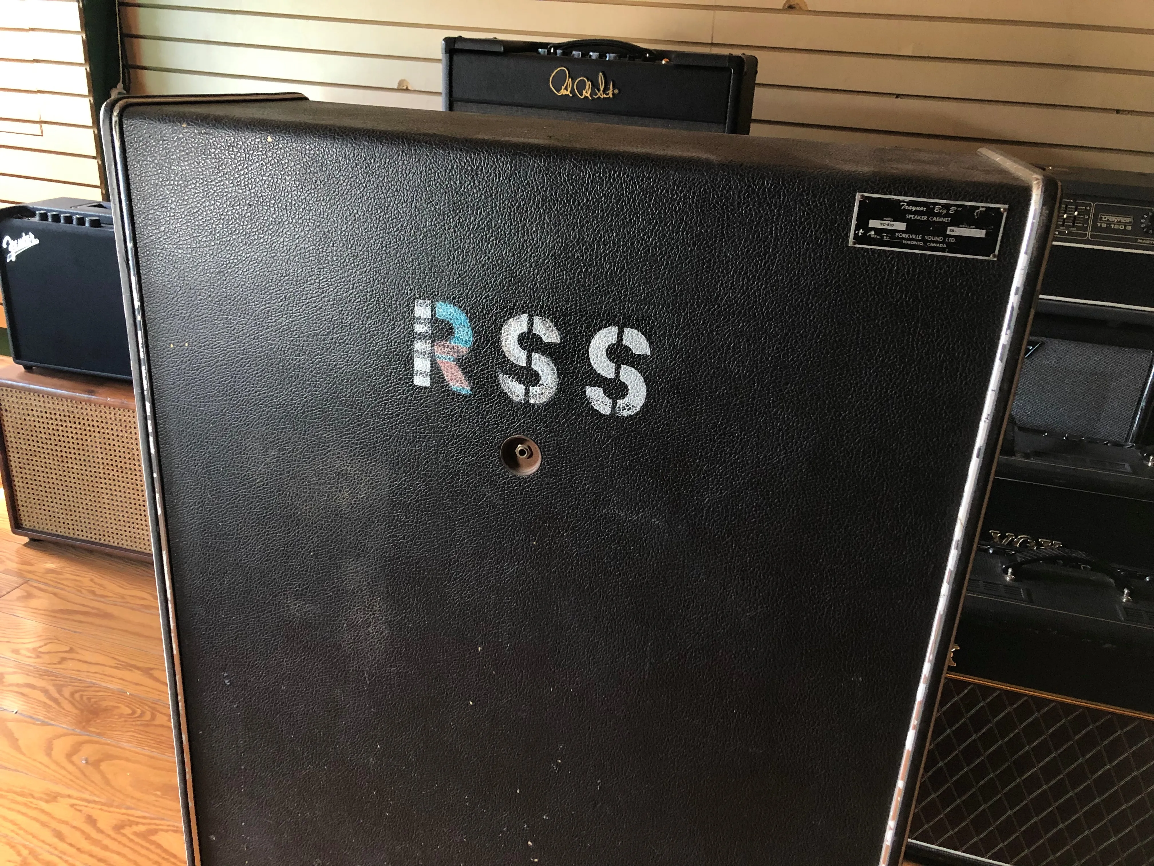 Vintage Traynor YC-810 'Big B' Speaker Cabinet Used